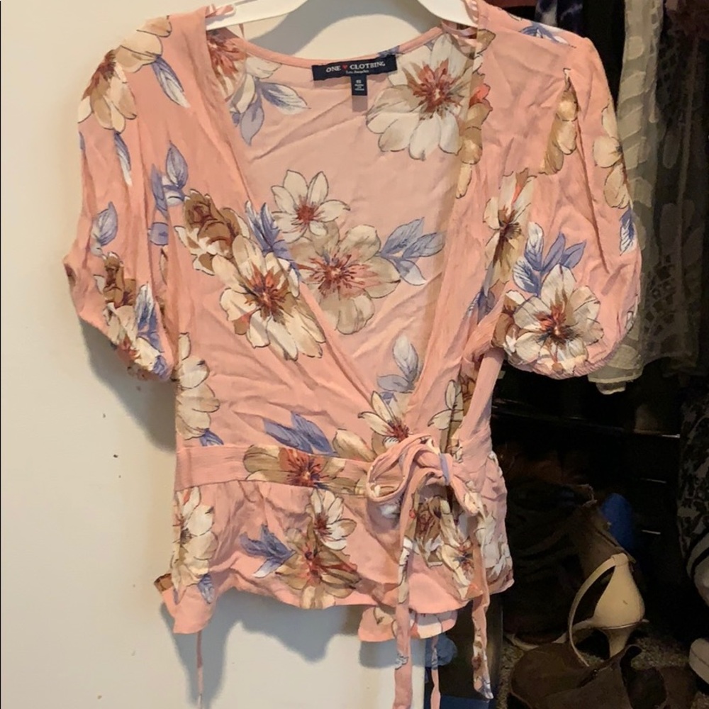 Floral tie up shirt